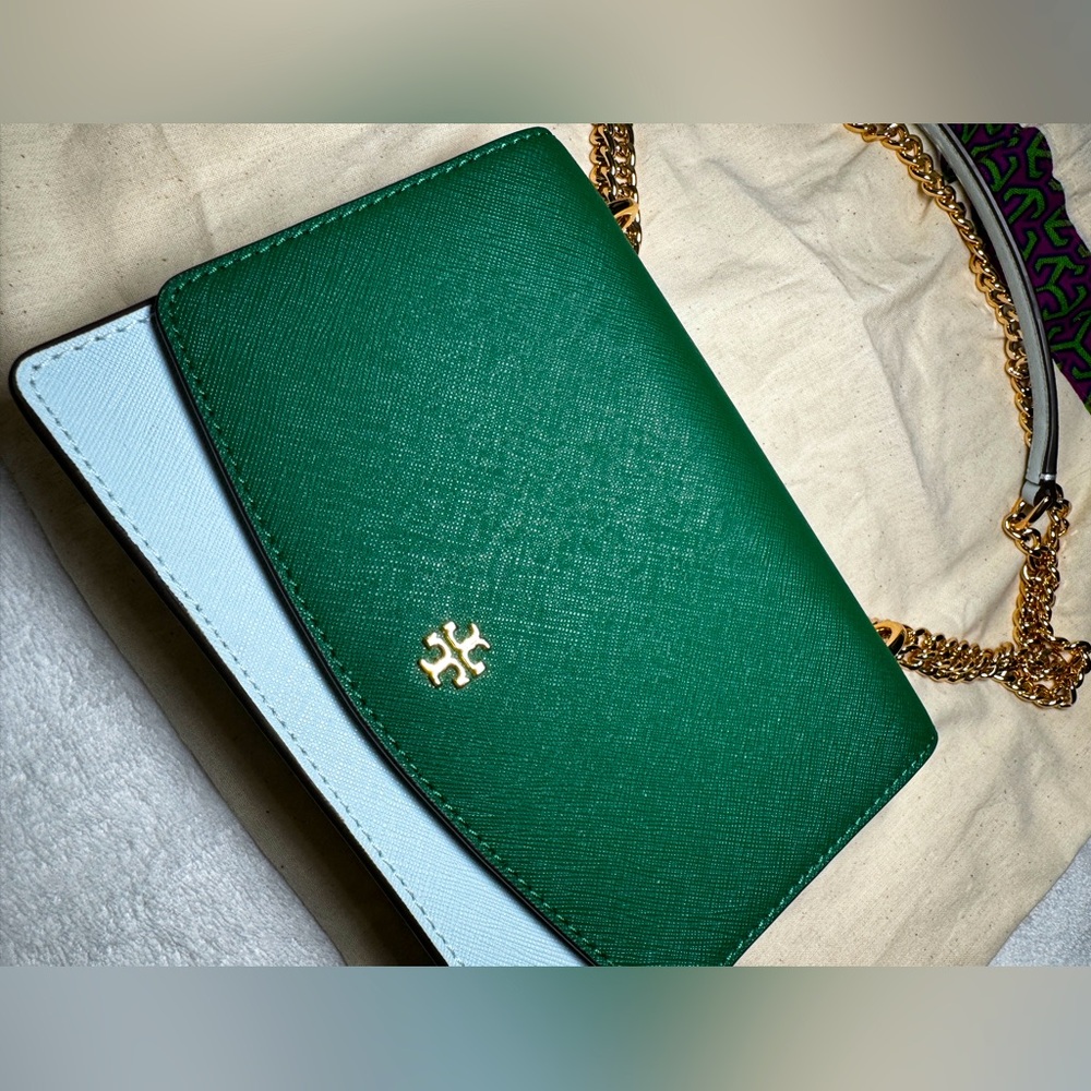 💥 SOLD 💥Tory Burch Emerson mini shoulder/crossbody bag.